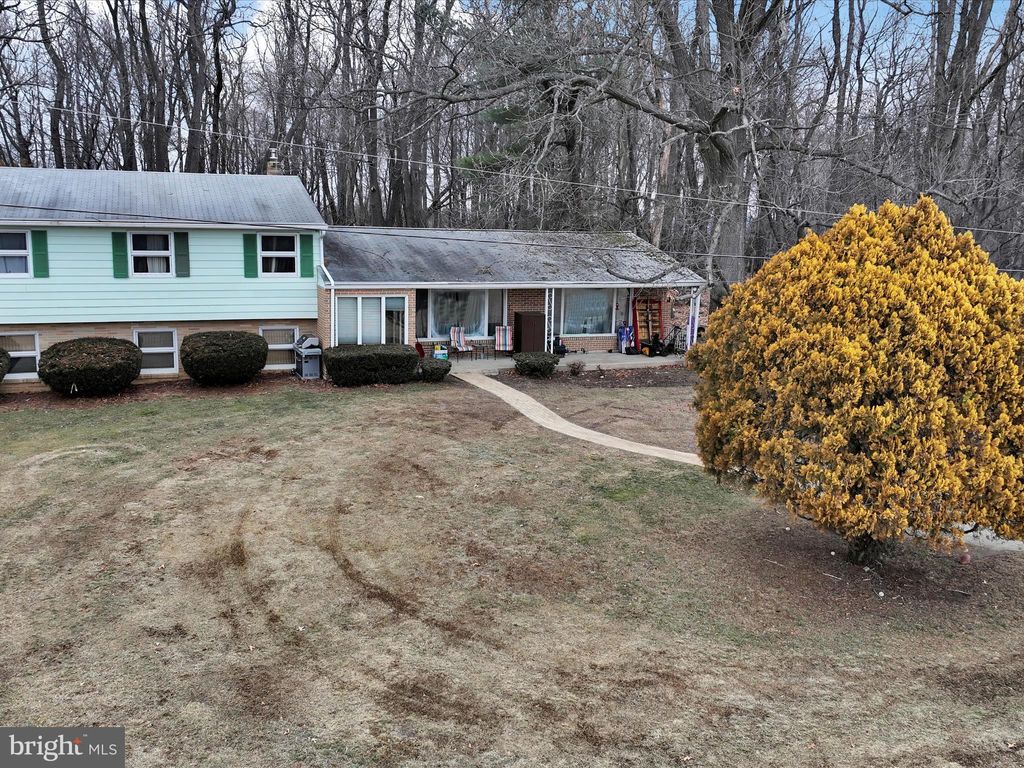 Photo of 1181 Knights View Road, WRIGHTSVILLE, PA 17368 (MLS # PAYK2076408)