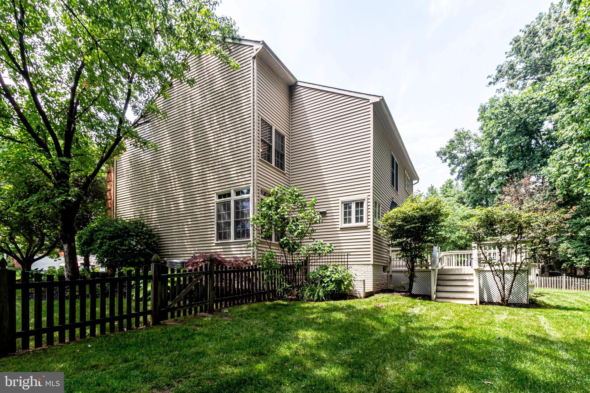 WILLOW PONDS - Residential