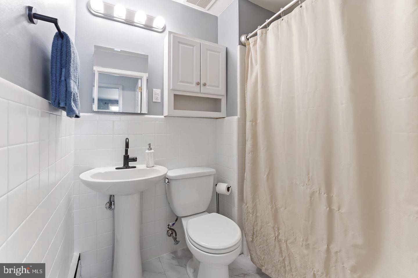 LLANERCH - Residential Lease