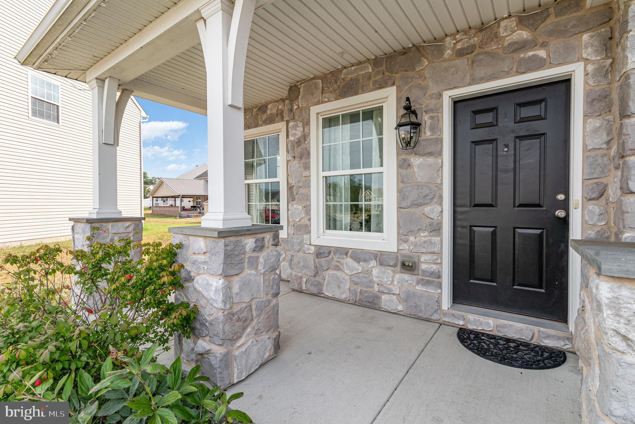 1808 CAMEO COURT