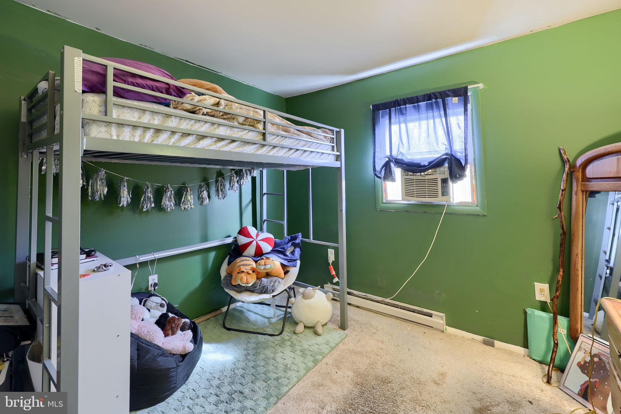 VALLEY GREEN VILLAGE - Residential