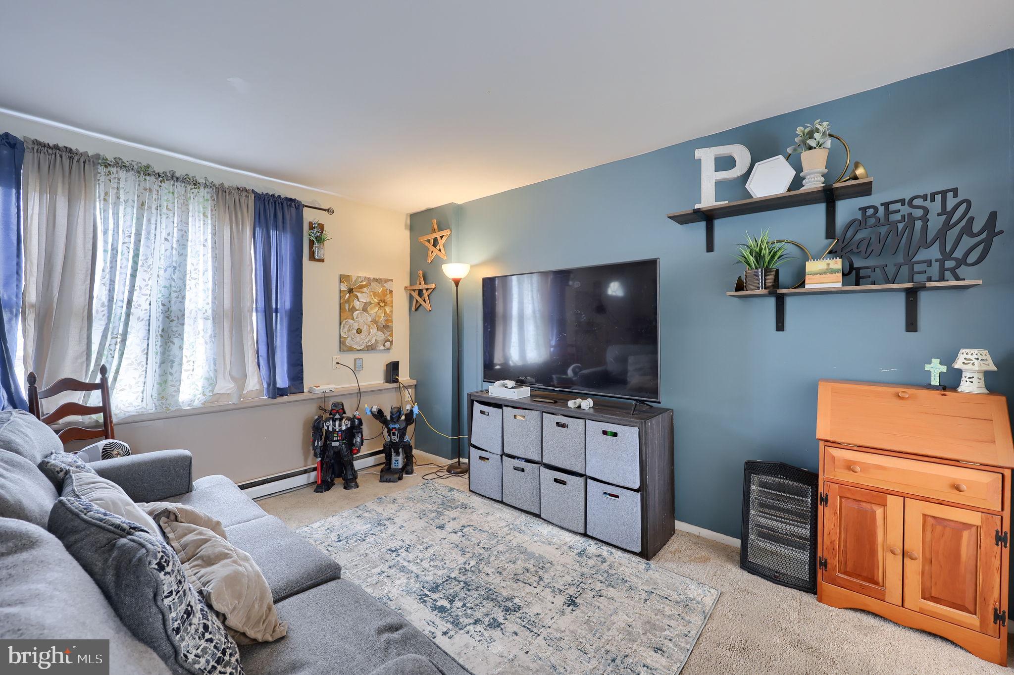 VALLEY GREEN VILLAGE - Residential