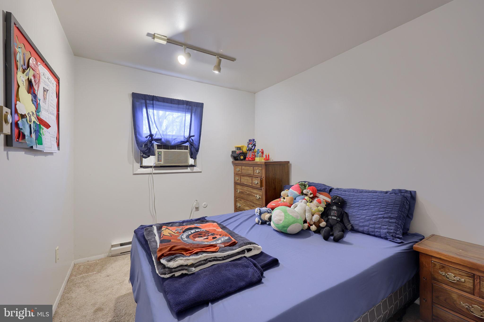 VALLEY GREEN VILLAGE - Residential