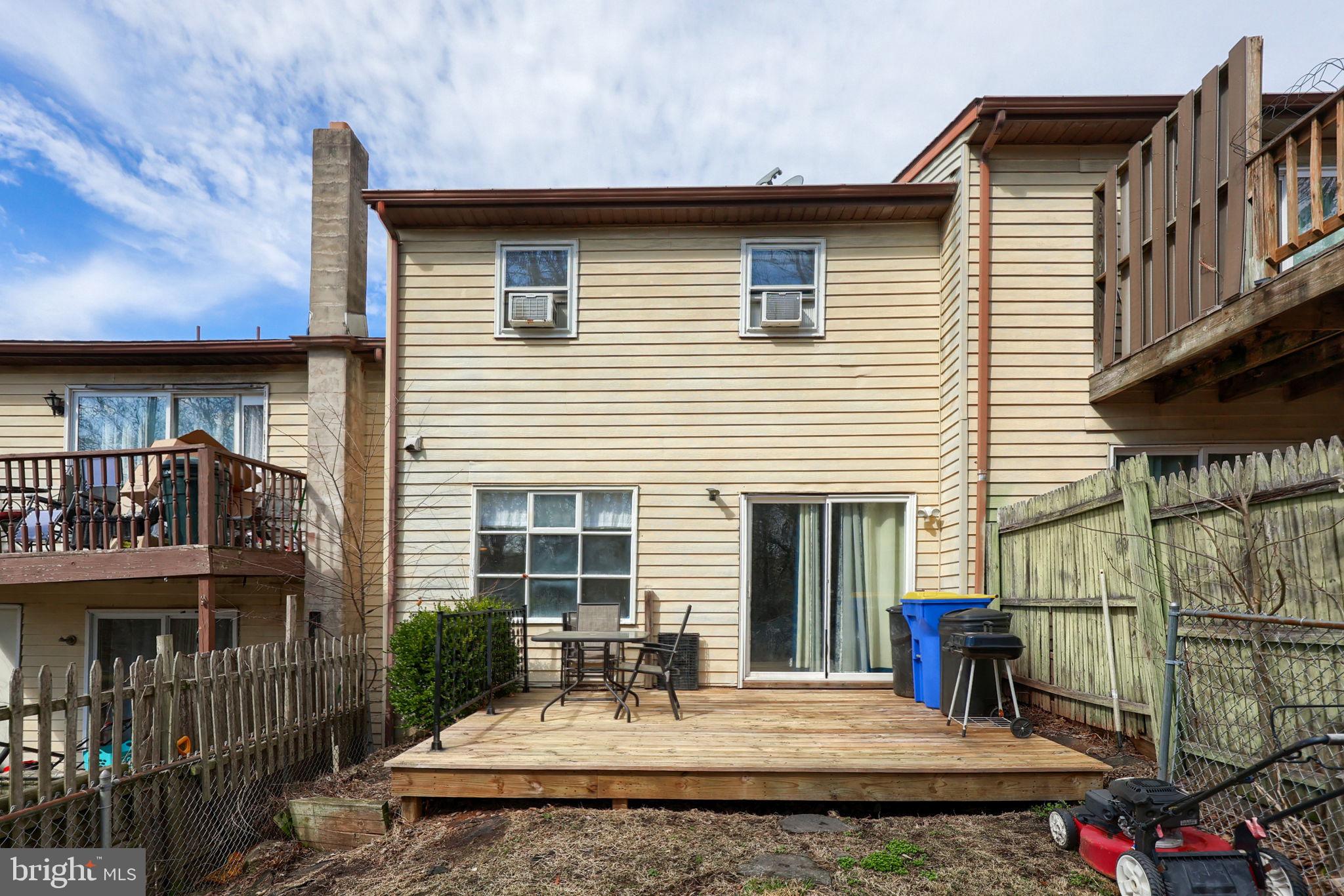 VALLEY GREEN VILLAGE - Residential