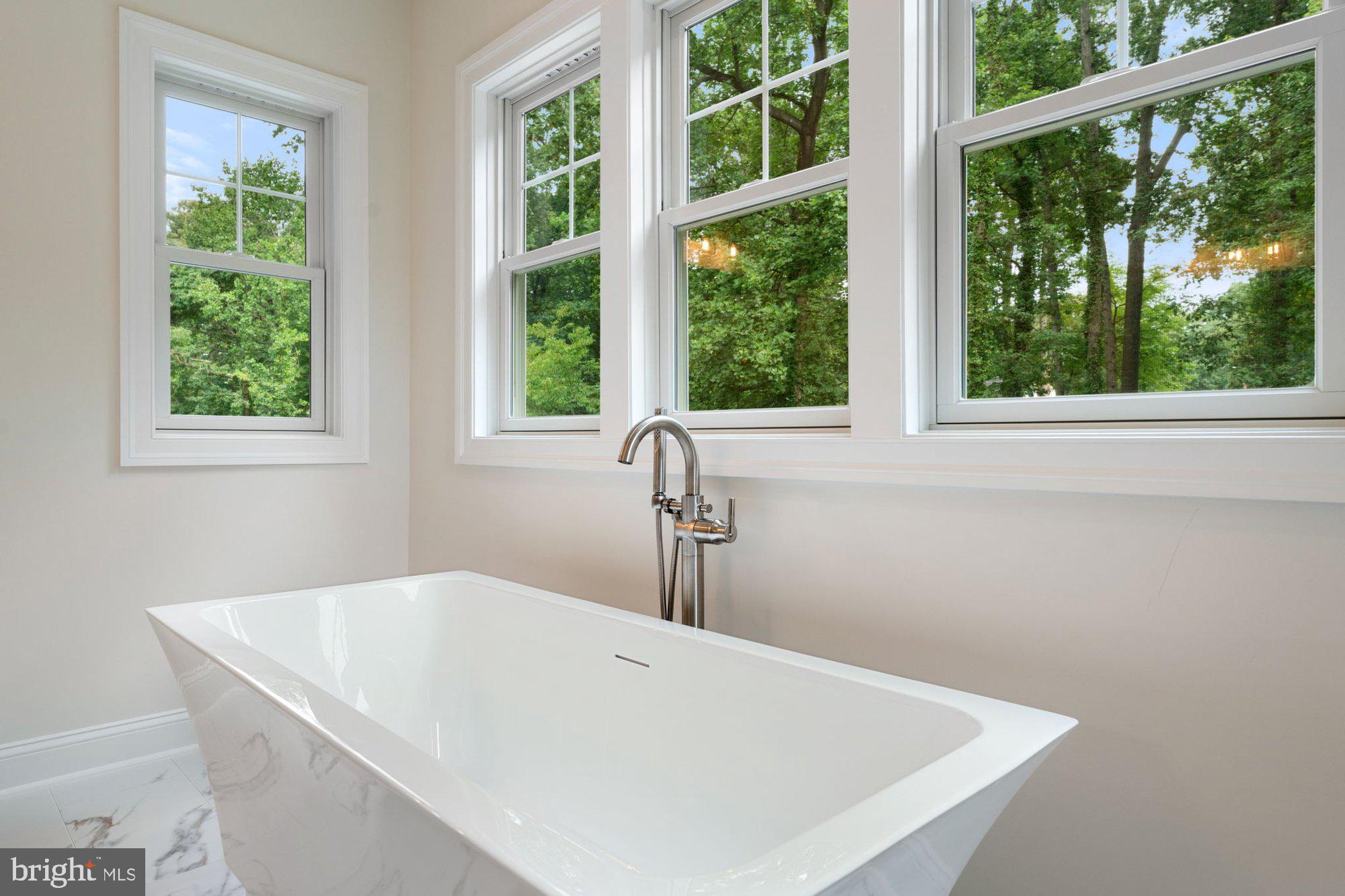 MANTUA - Residential