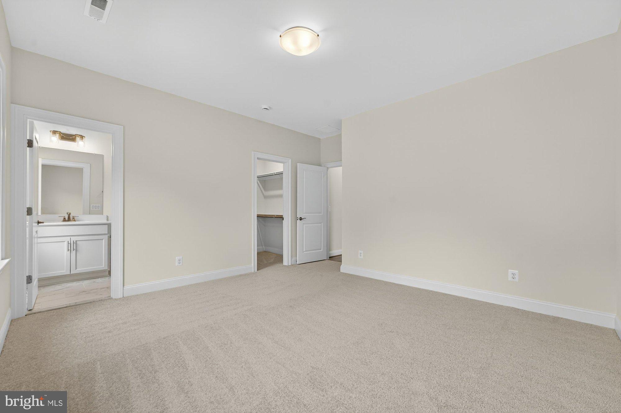 MANTUA - Residential