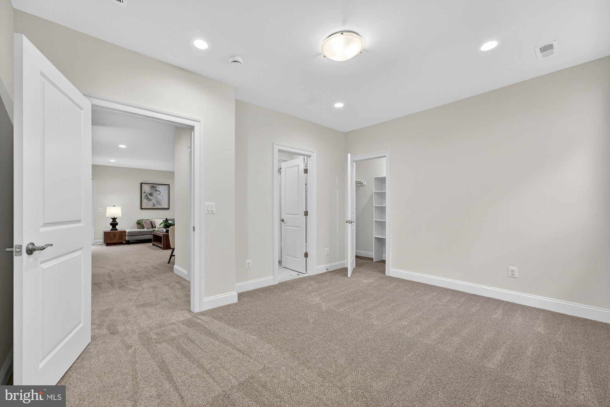 MANTUA - Residential