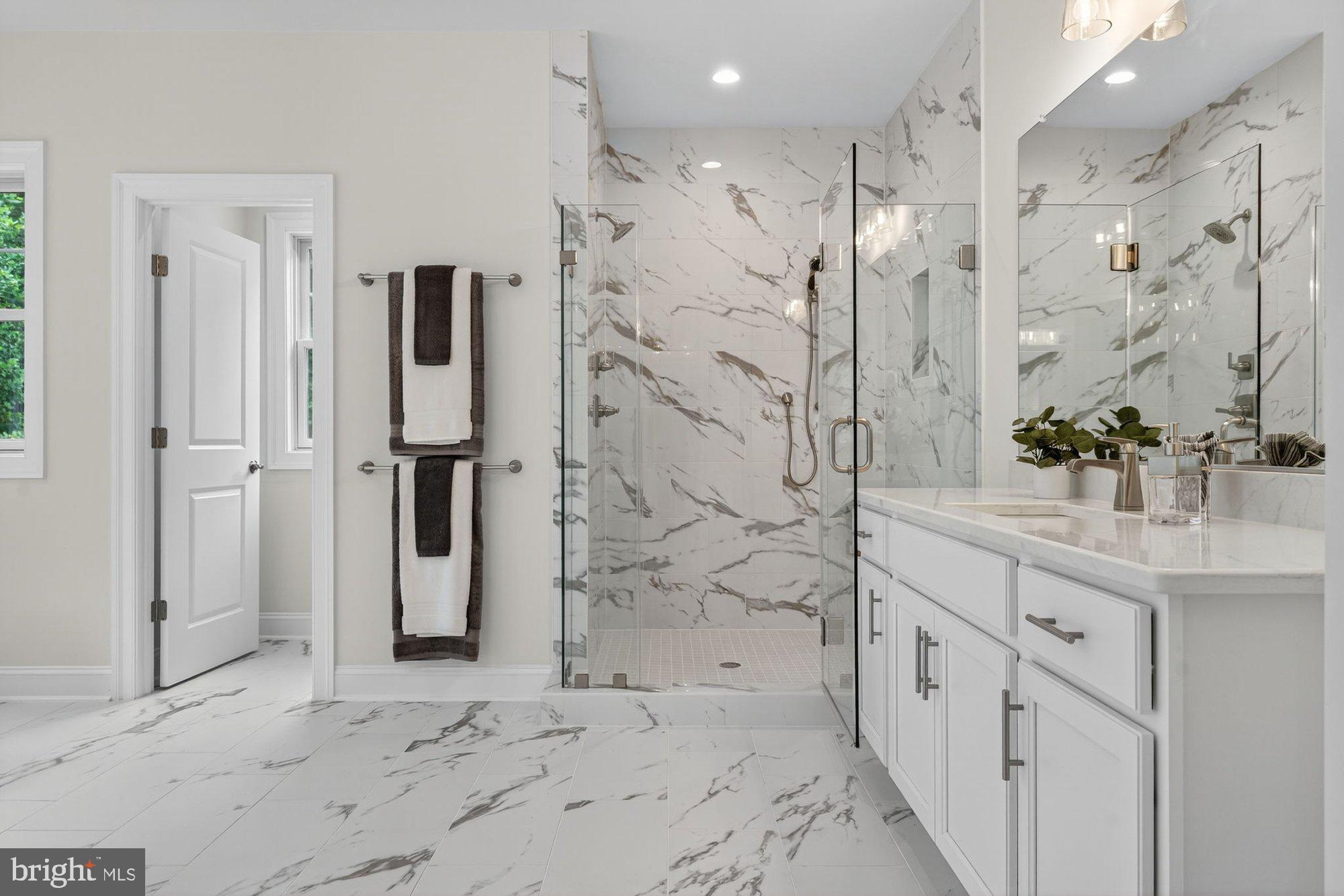 MANTUA - Residential