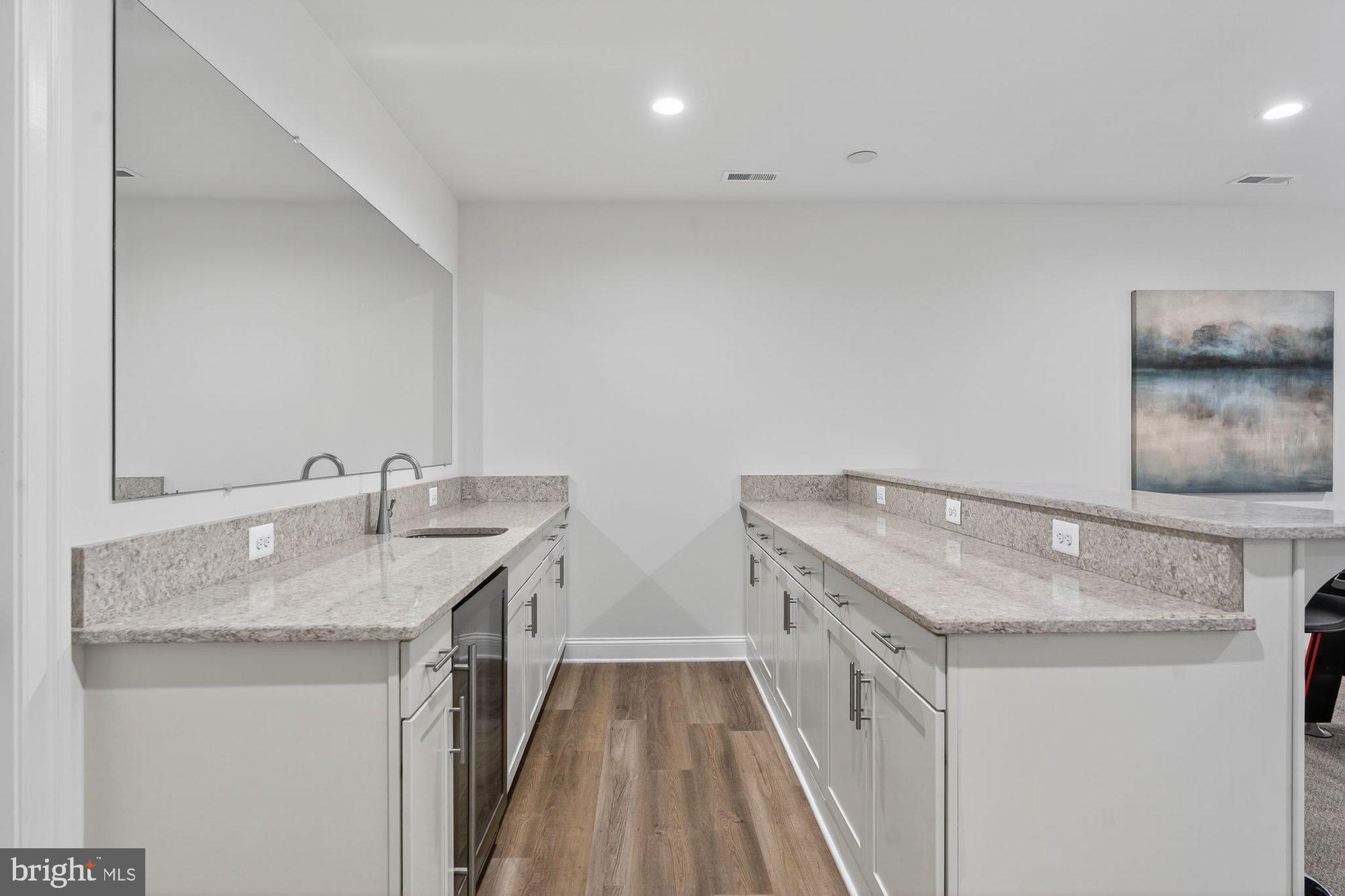 MANTUA - Residential