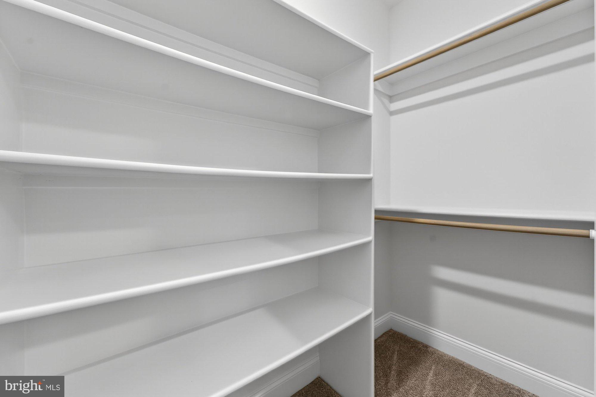 MANTUA - Residential