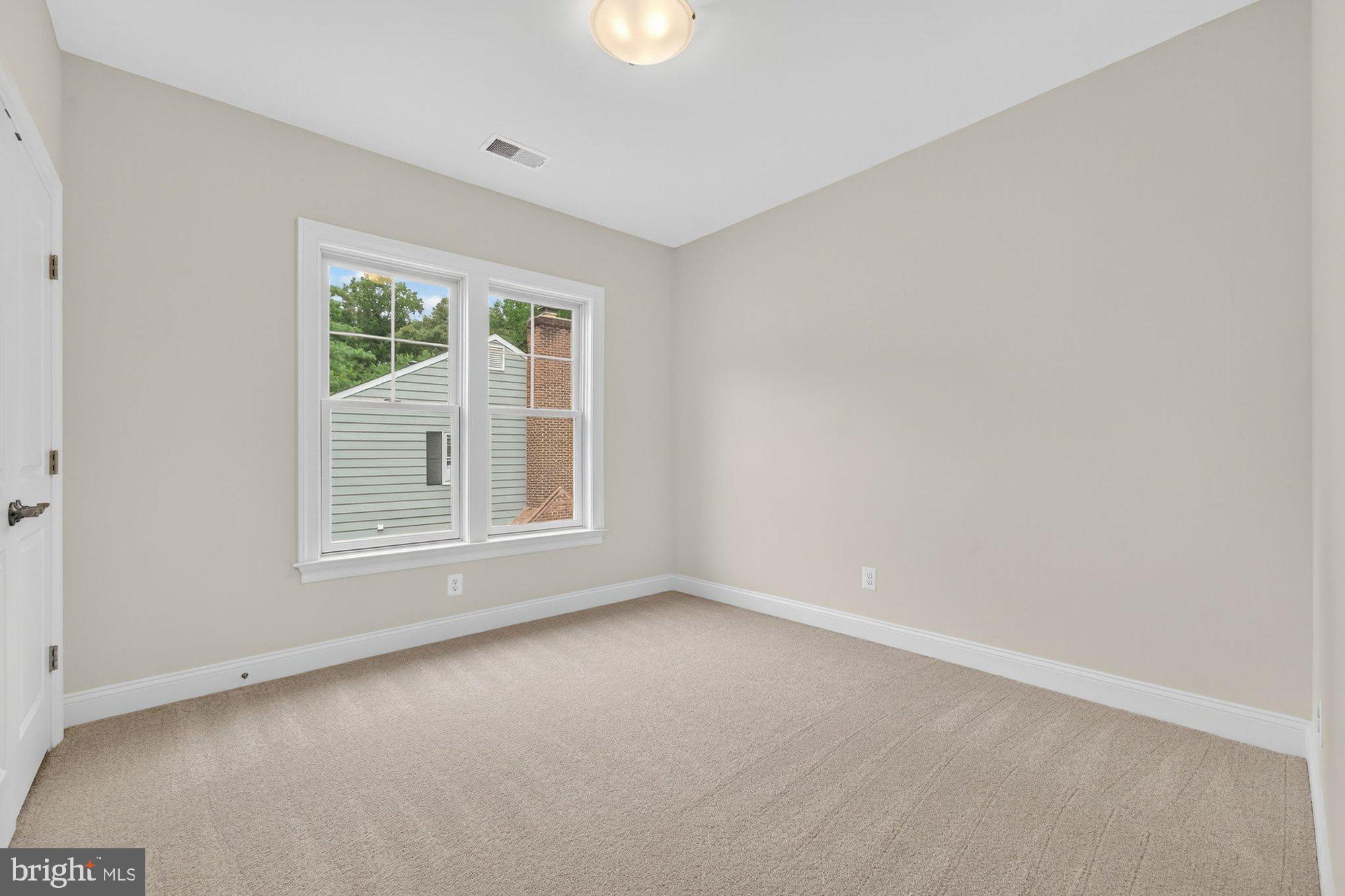 MANTUA - Residential