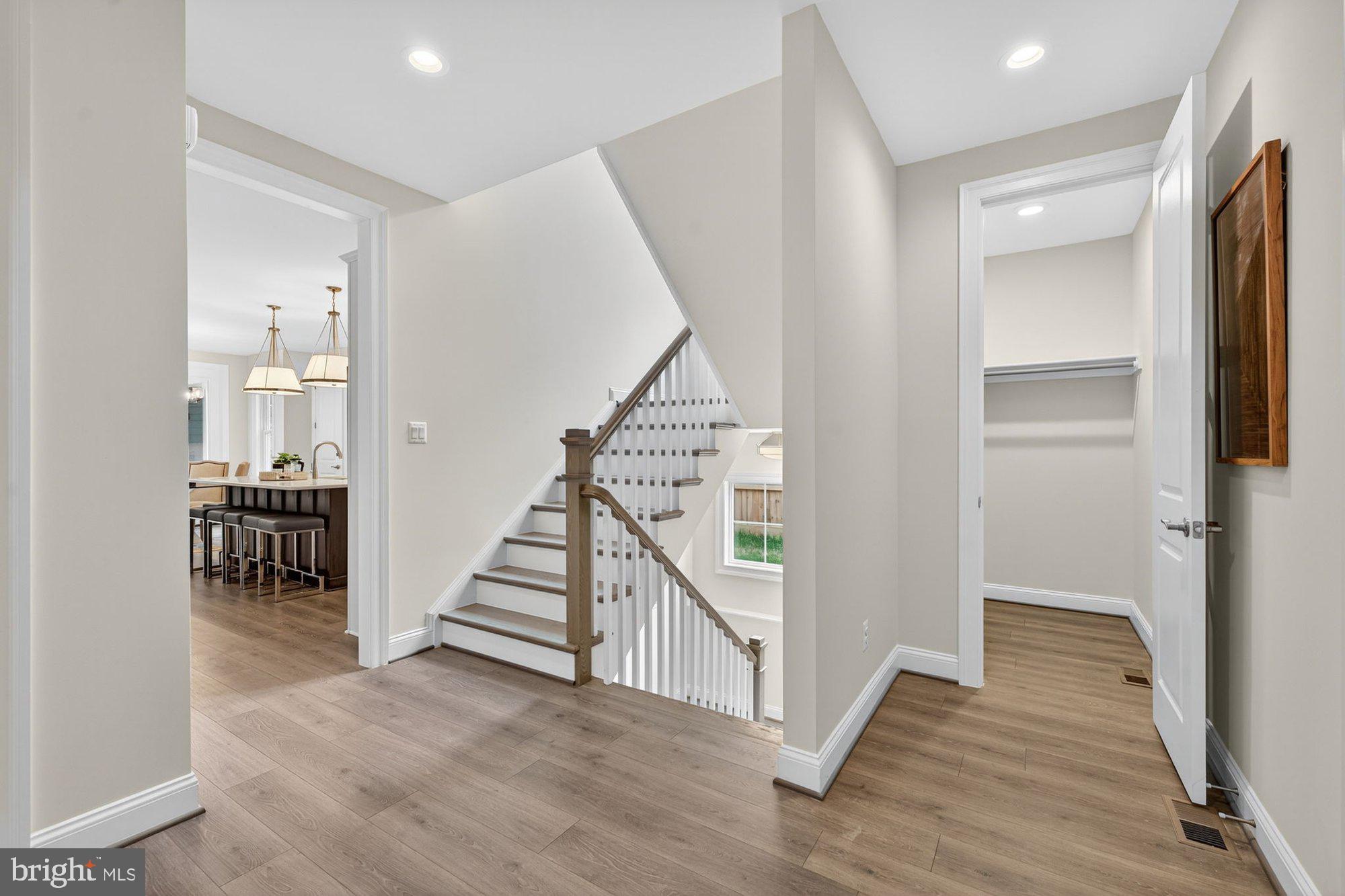 MANTUA - Residential