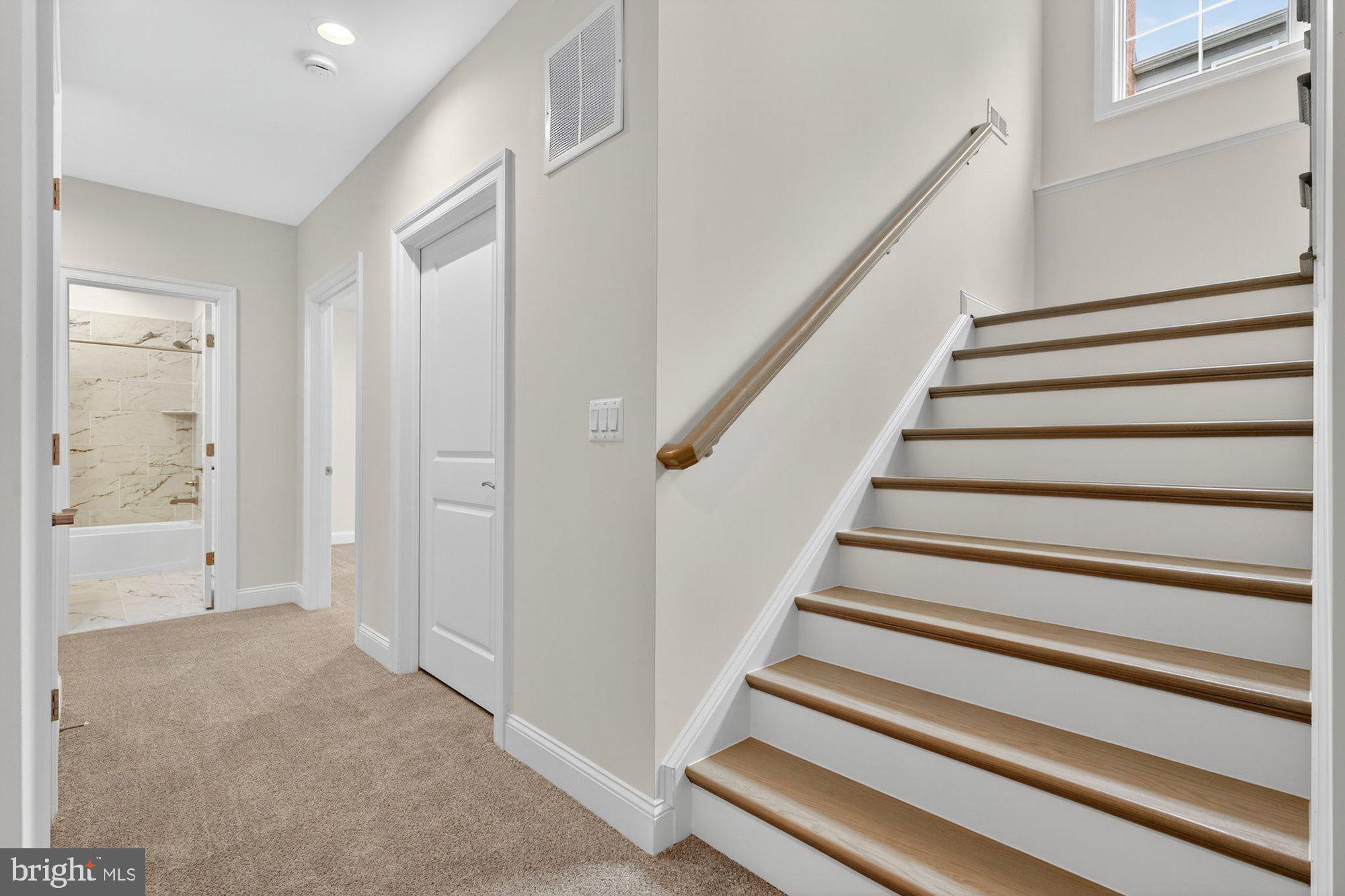 MANTUA - Residential