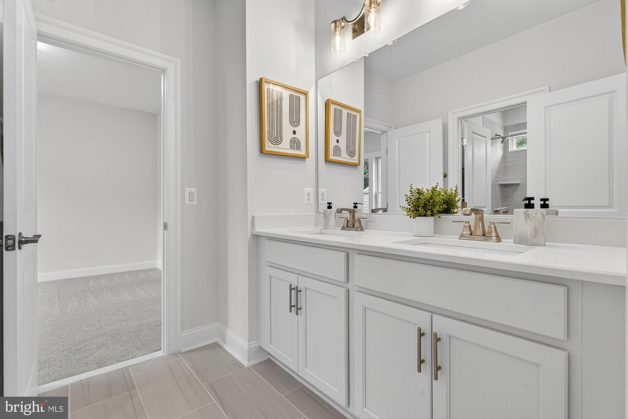 MANTUA - Residential