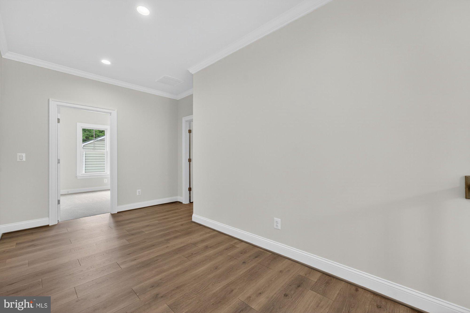 MANTUA - Residential