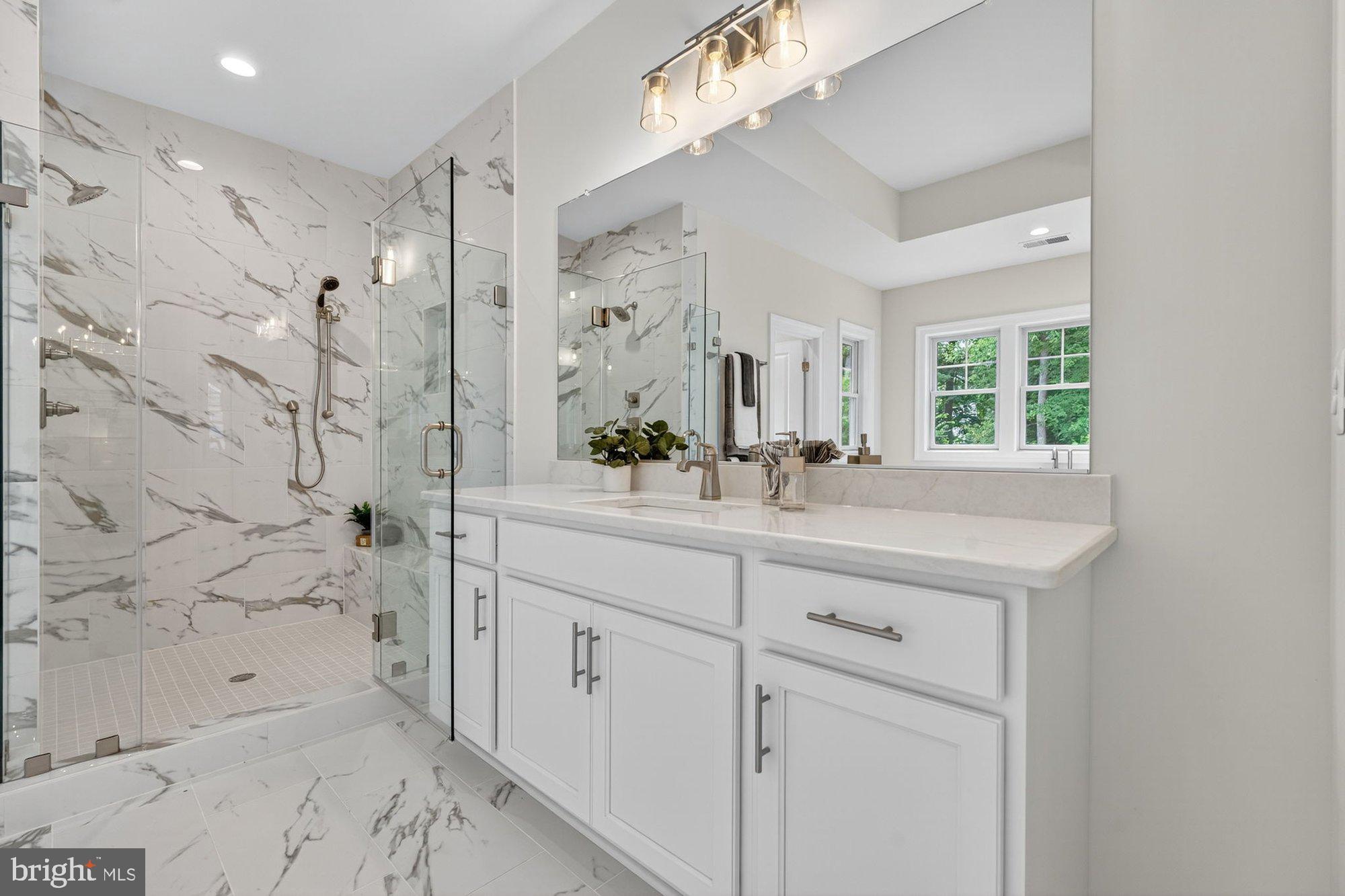 MANTUA - Residential