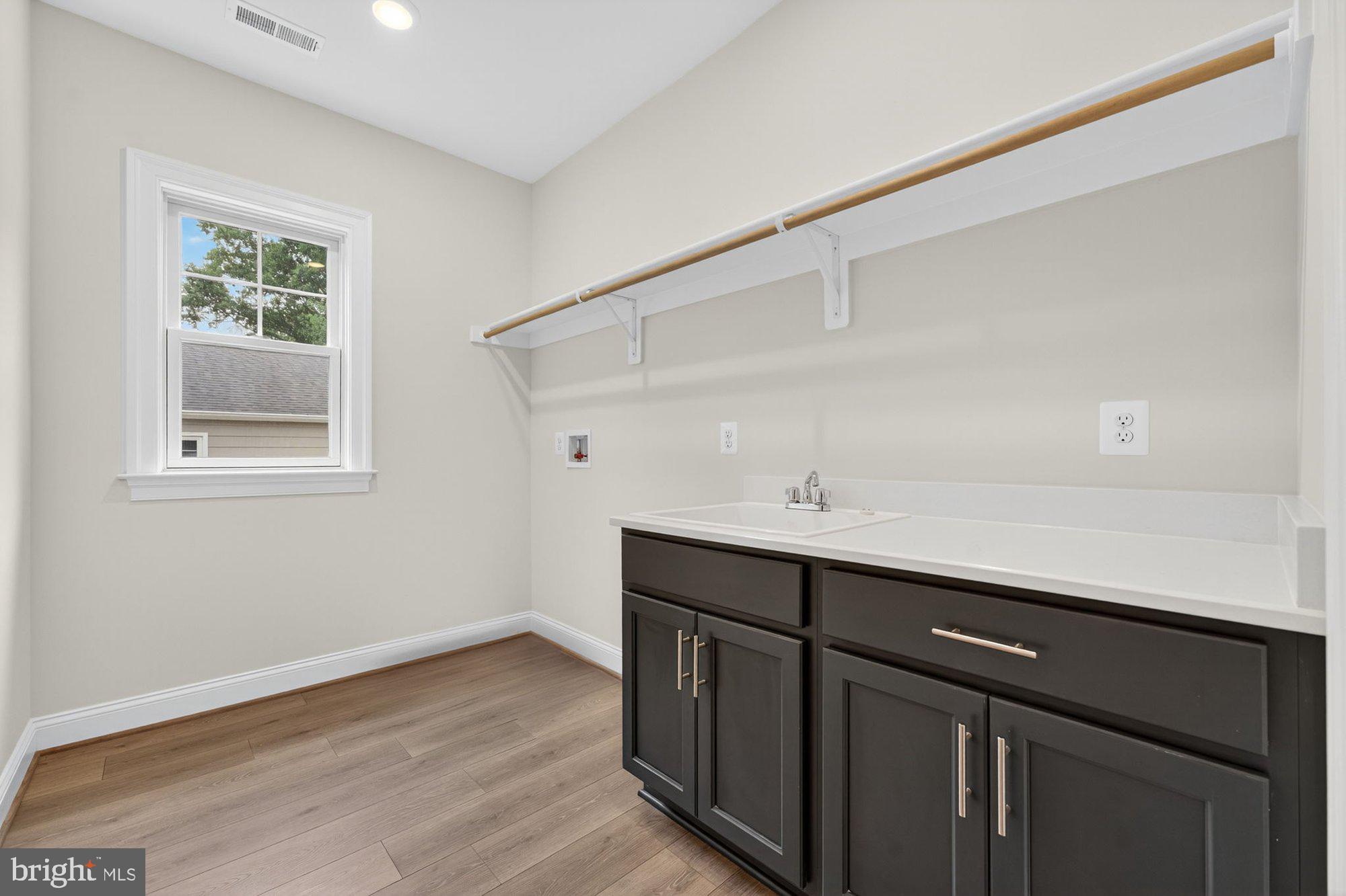 MANTUA - Residential