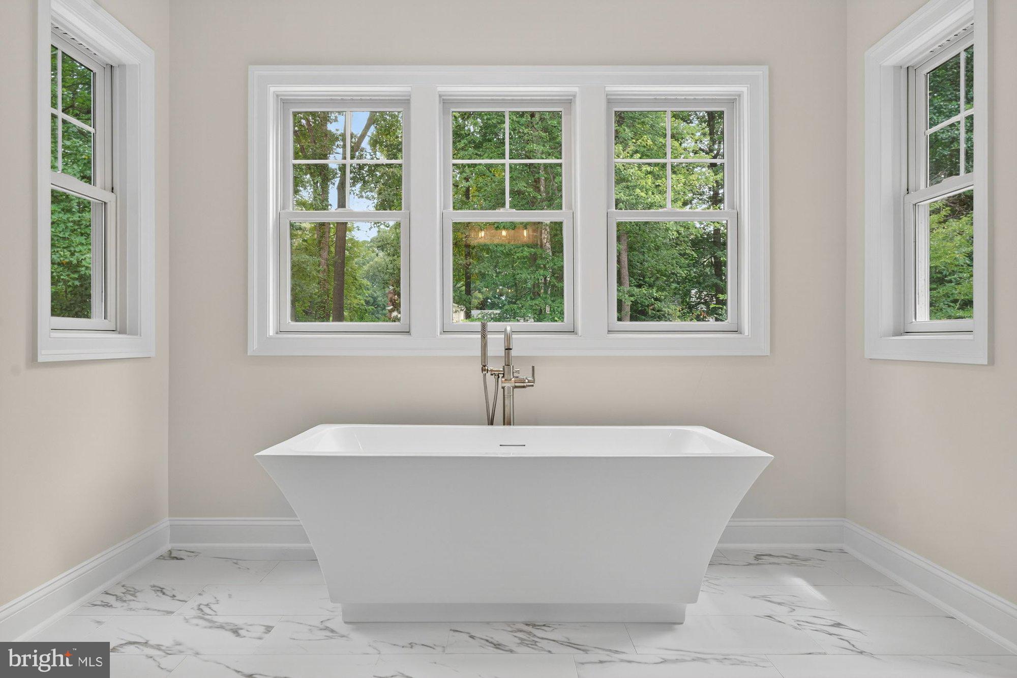 MANTUA - Residential