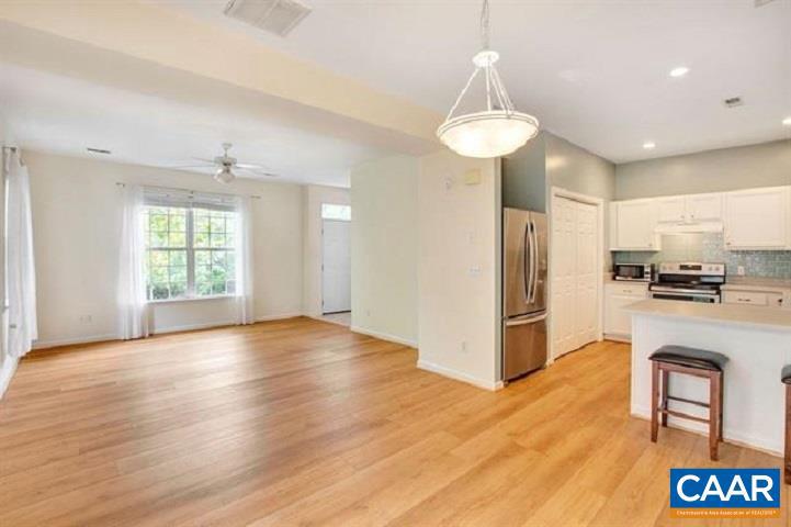 LOCUST MEADOWS - Residential Lease