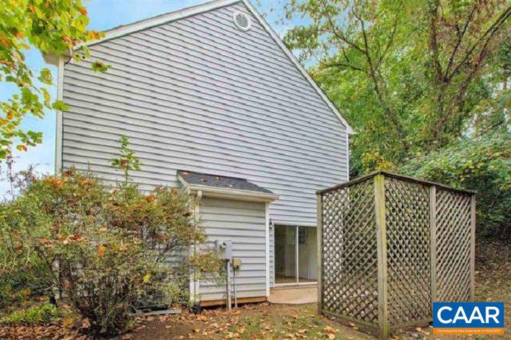 LOCUST MEADOWS - Residential Lease