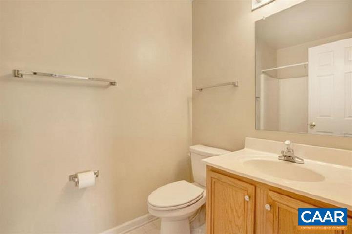 LOCUST MEADOWS - Residential Lease