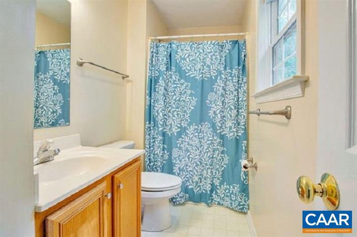 LOCUST MEADOWS - Residential Lease