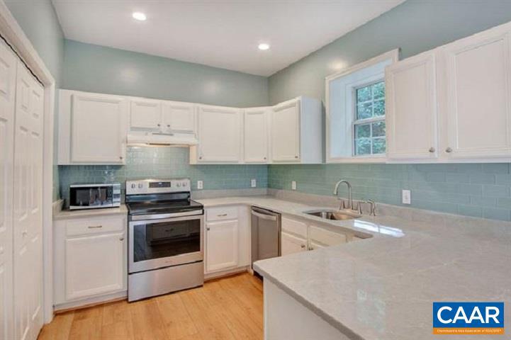 LOCUST MEADOWS - Residential Lease