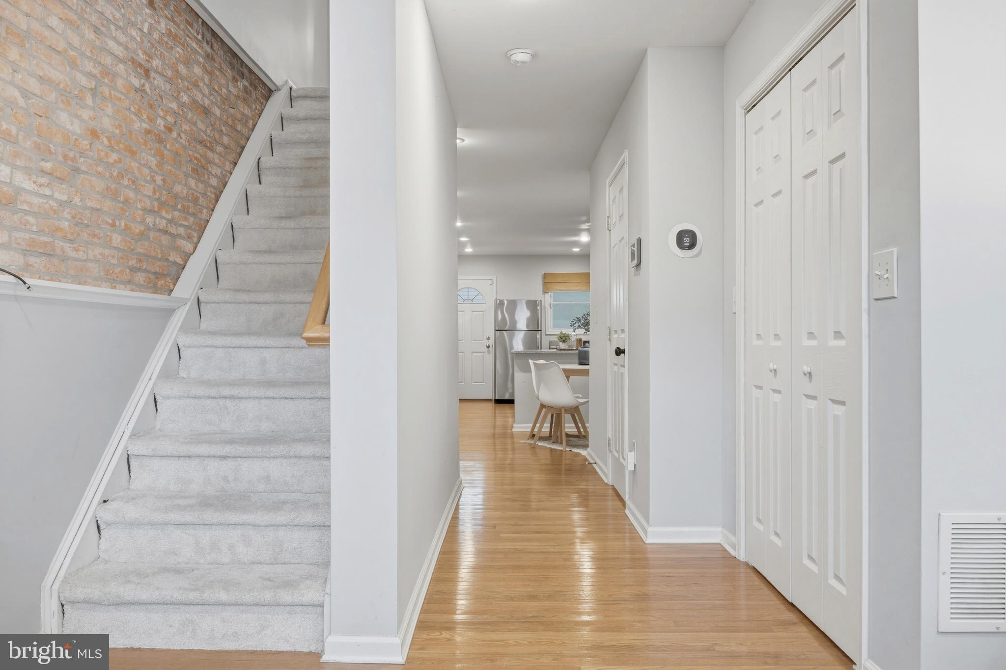 LOCUST POINT - Residential