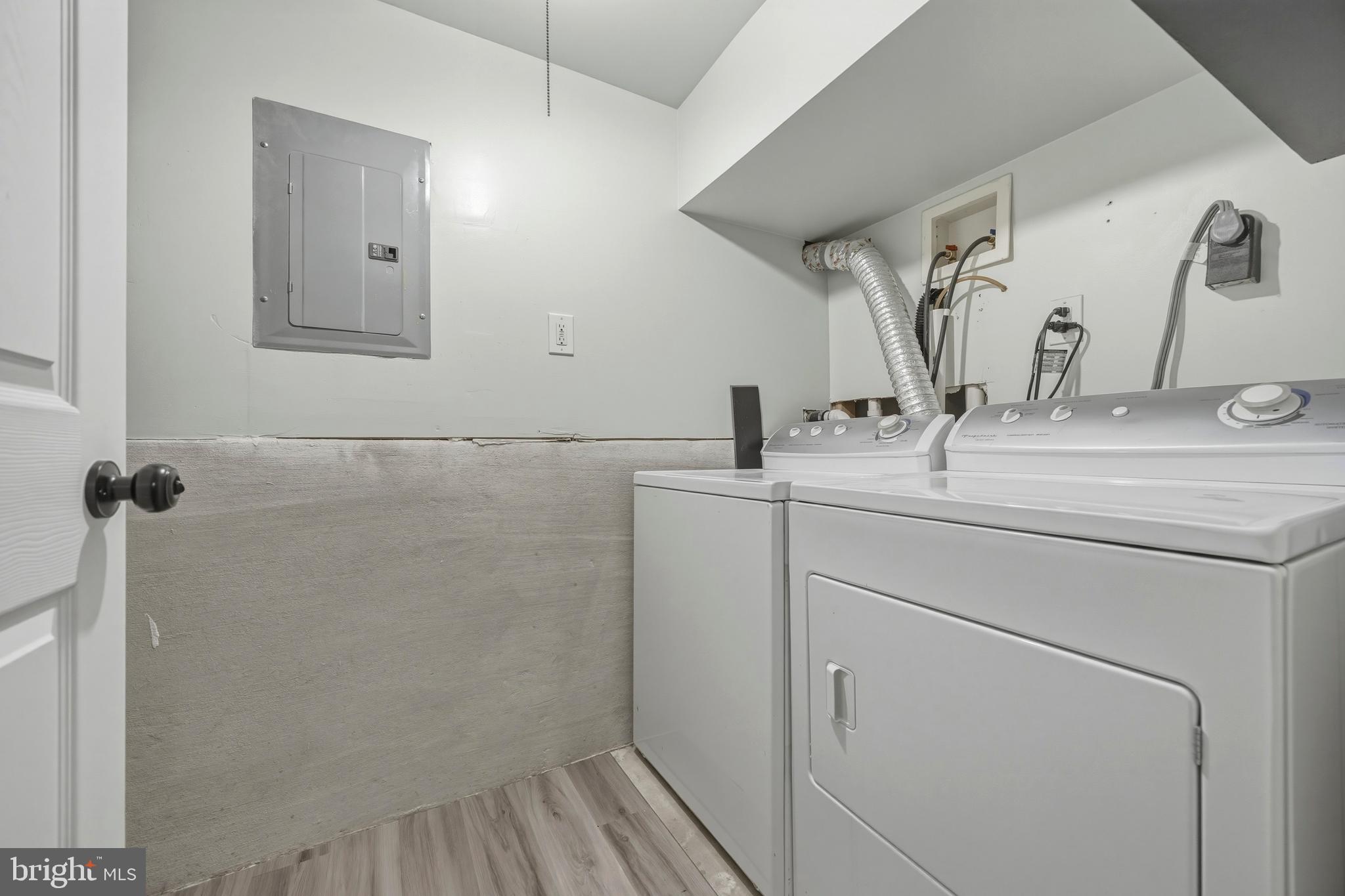 LOCUST POINT - Residential