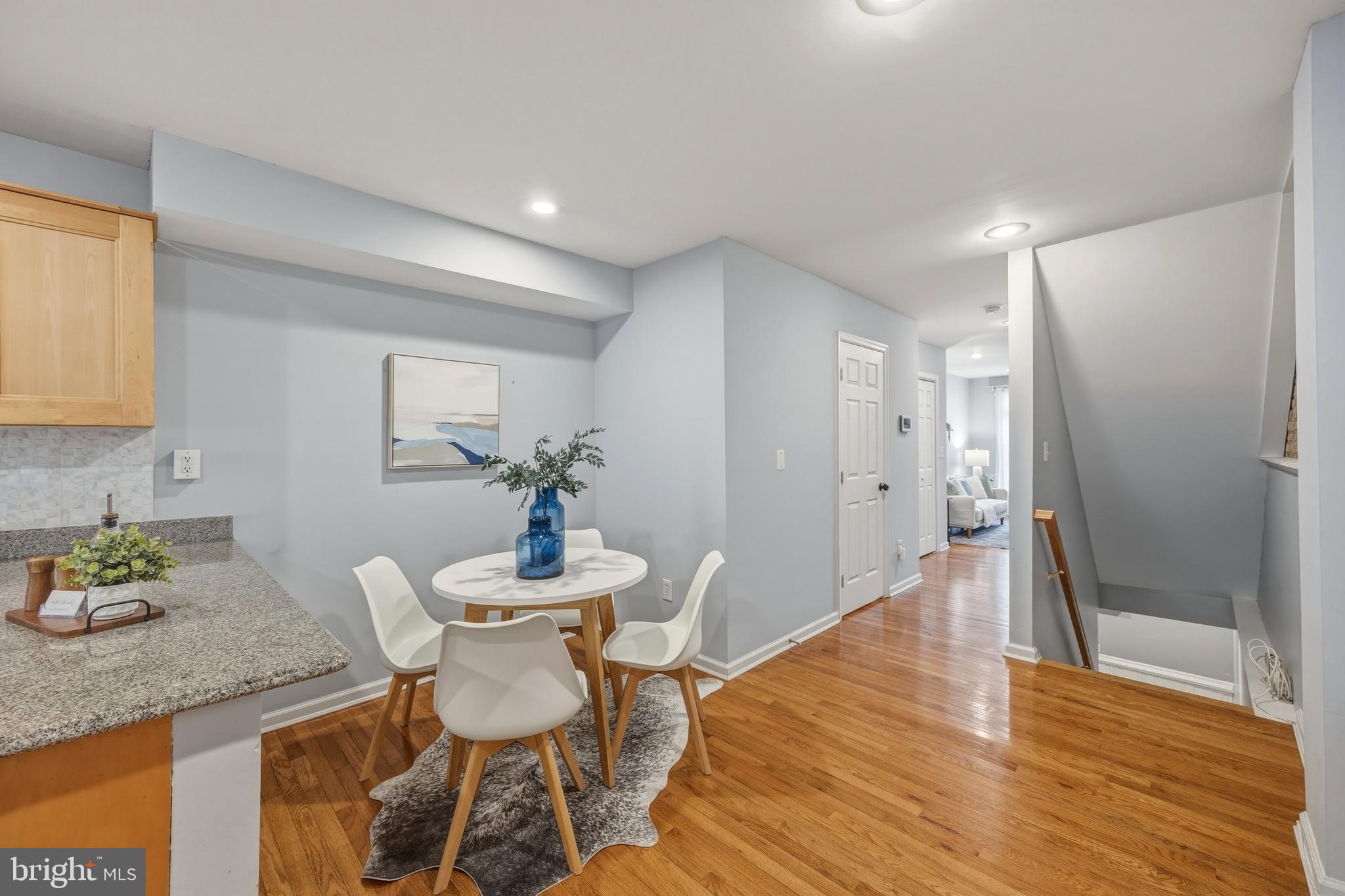 LOCUST POINT - Residential