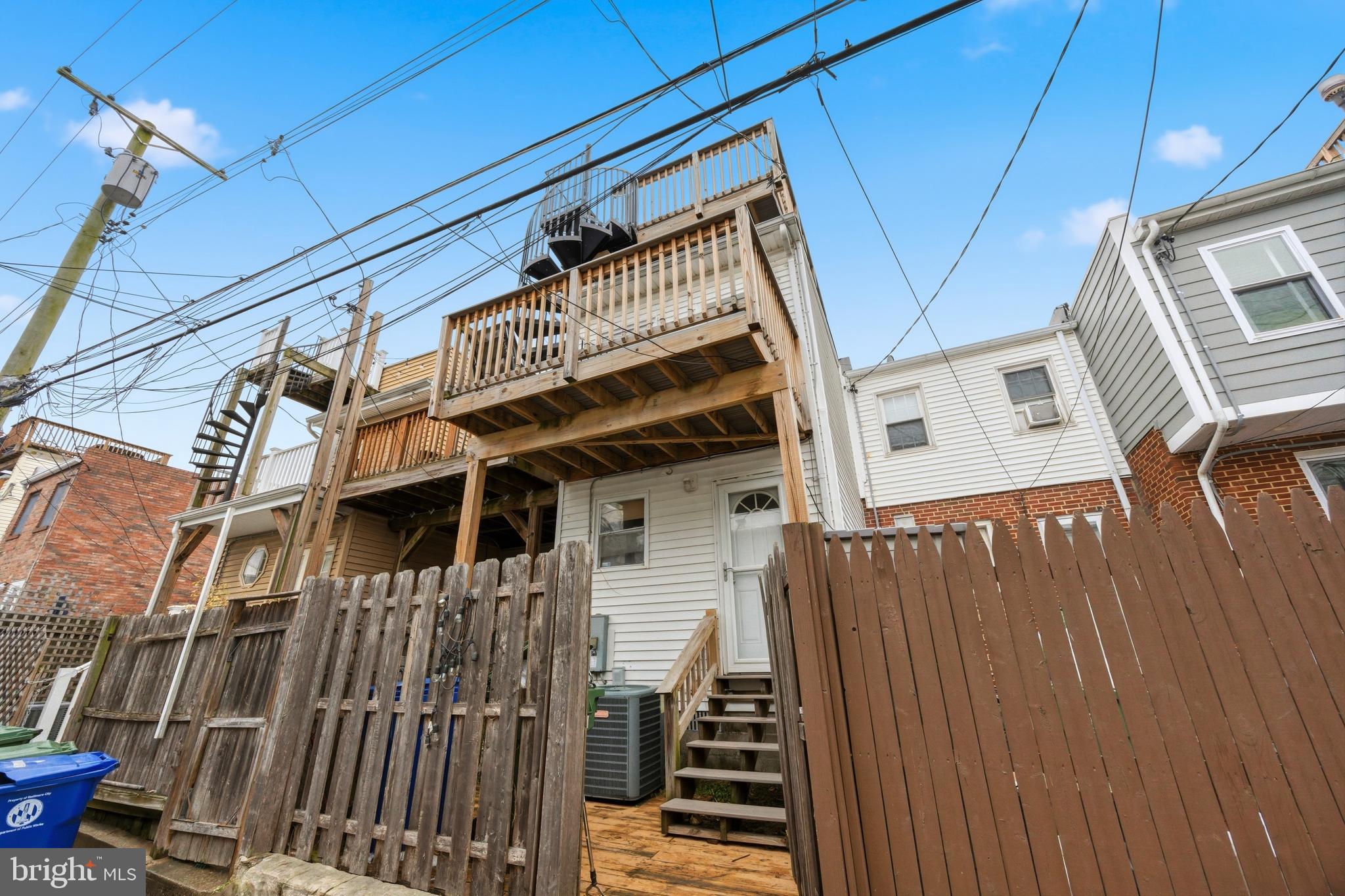 LOCUST POINT - Residential