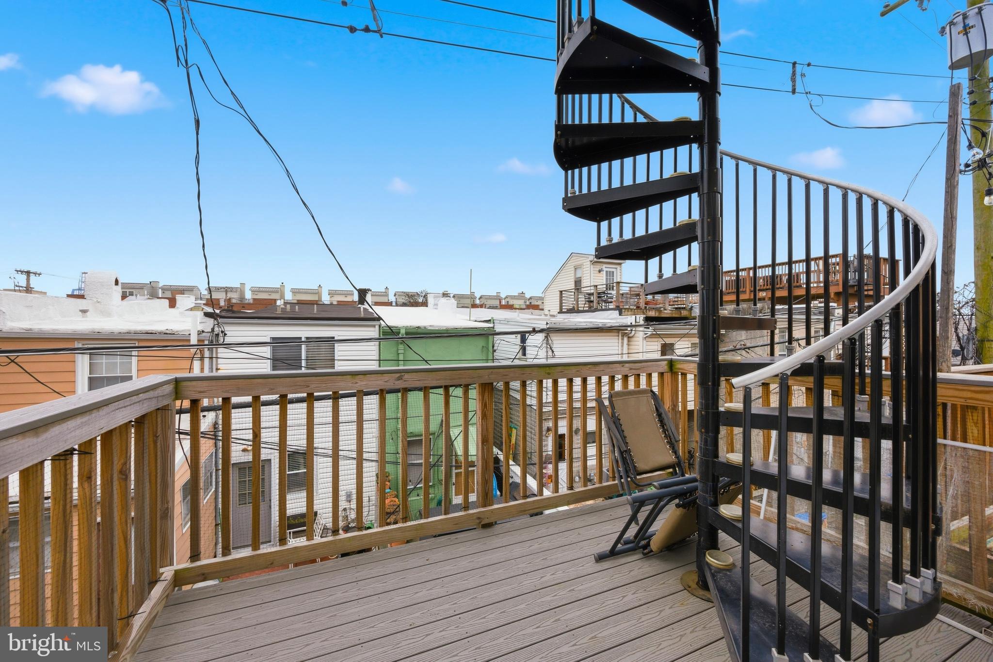 LOCUST POINT - Residential