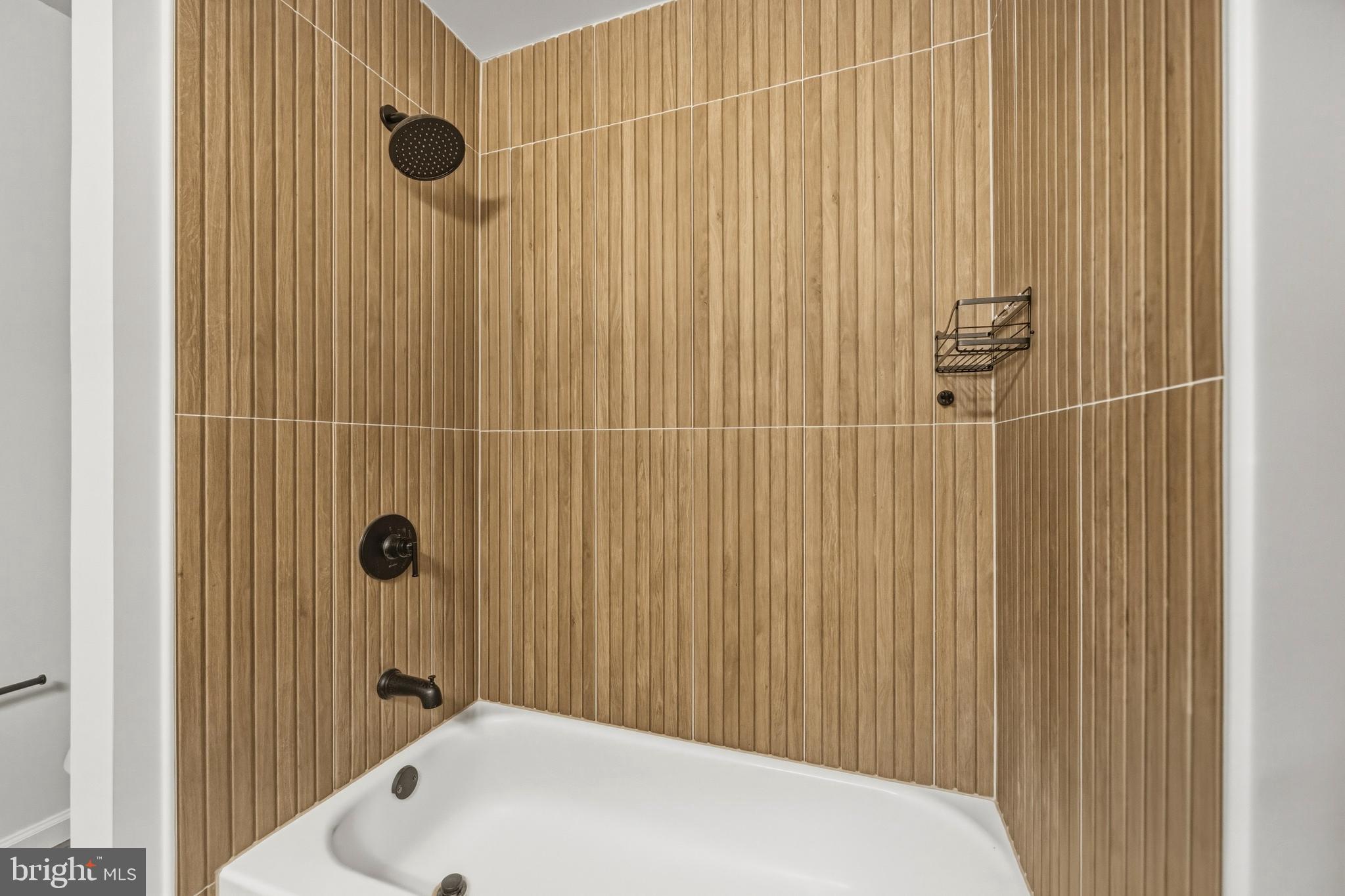 LOCUST POINT - Residential