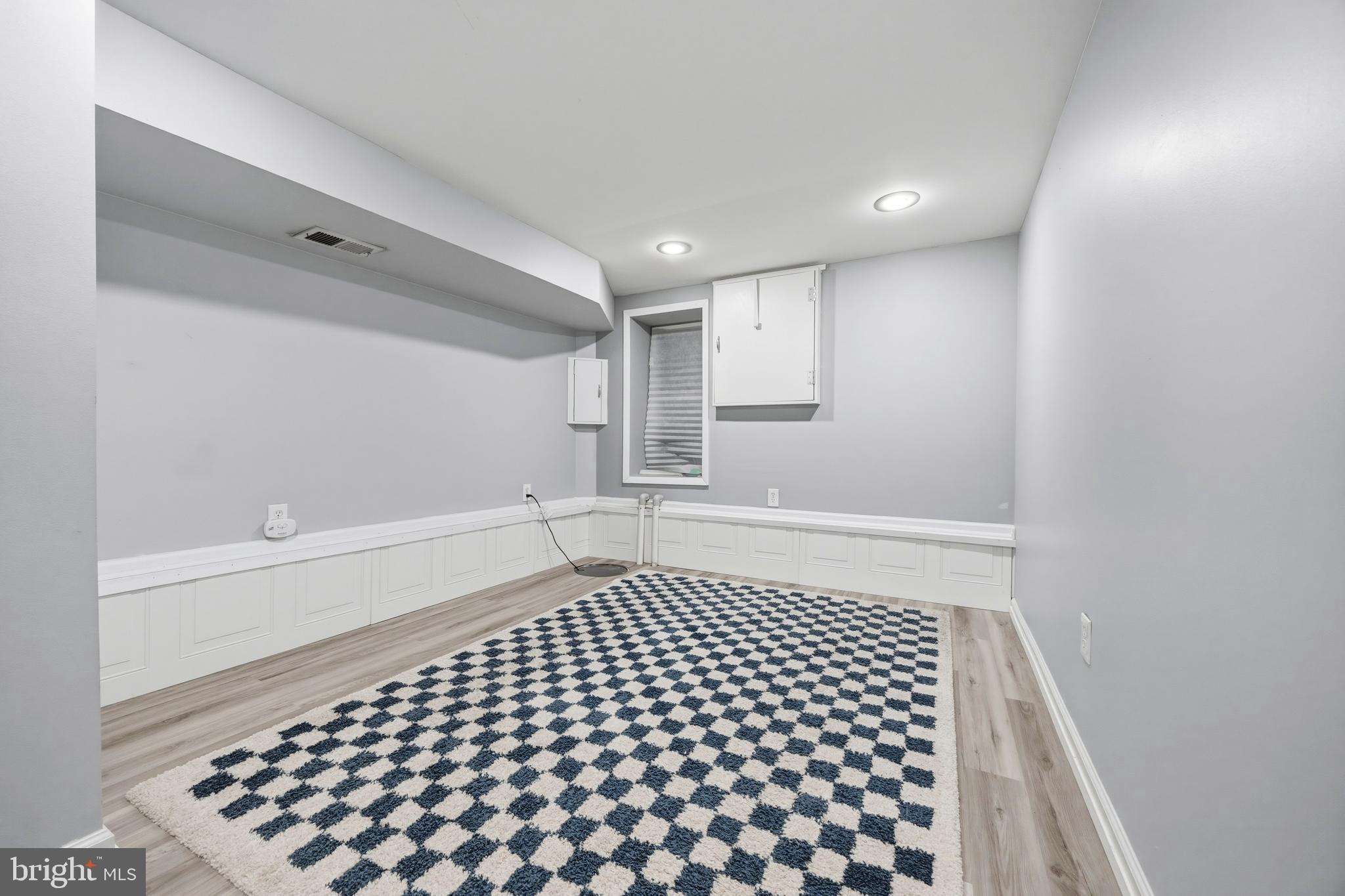 LOCUST POINT - Residential