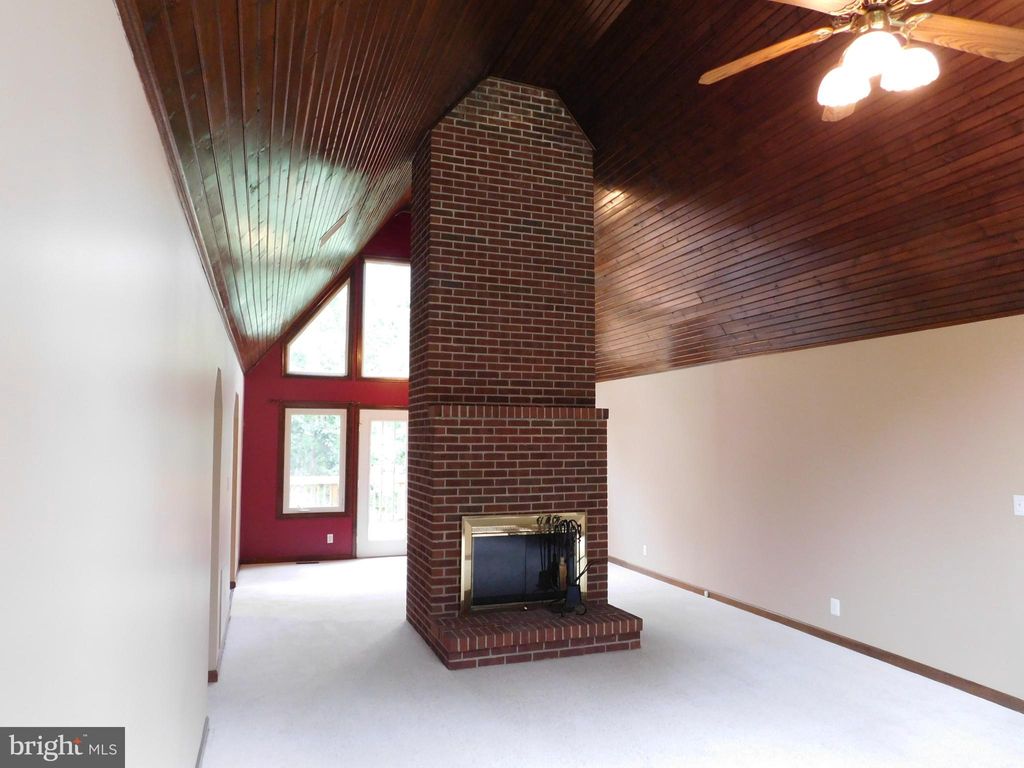 Photo of 201 Bulkhead Cove, STAFFORD, VA 22554 (MLS # VAST2043368)