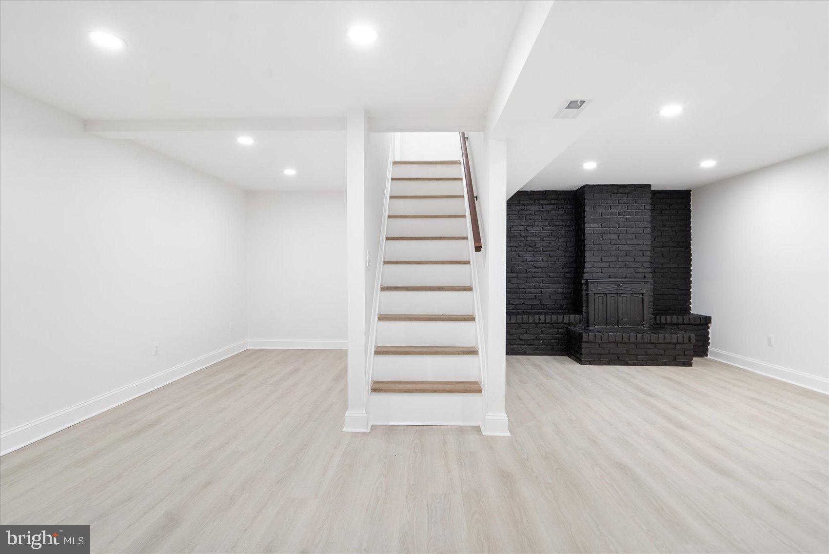 BRAMBLE HILLS - Residential