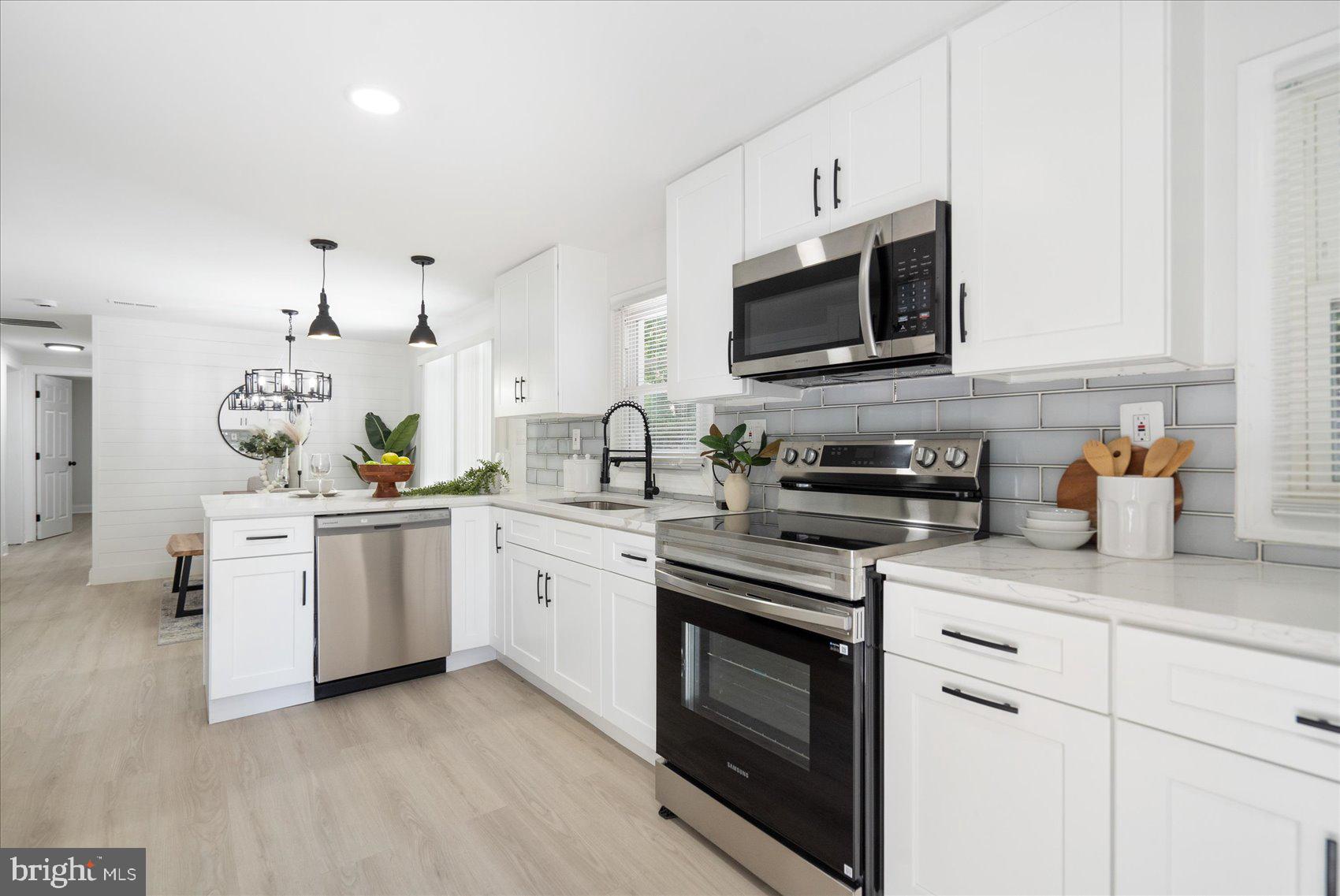 BRAMBLE HILLS - Residential