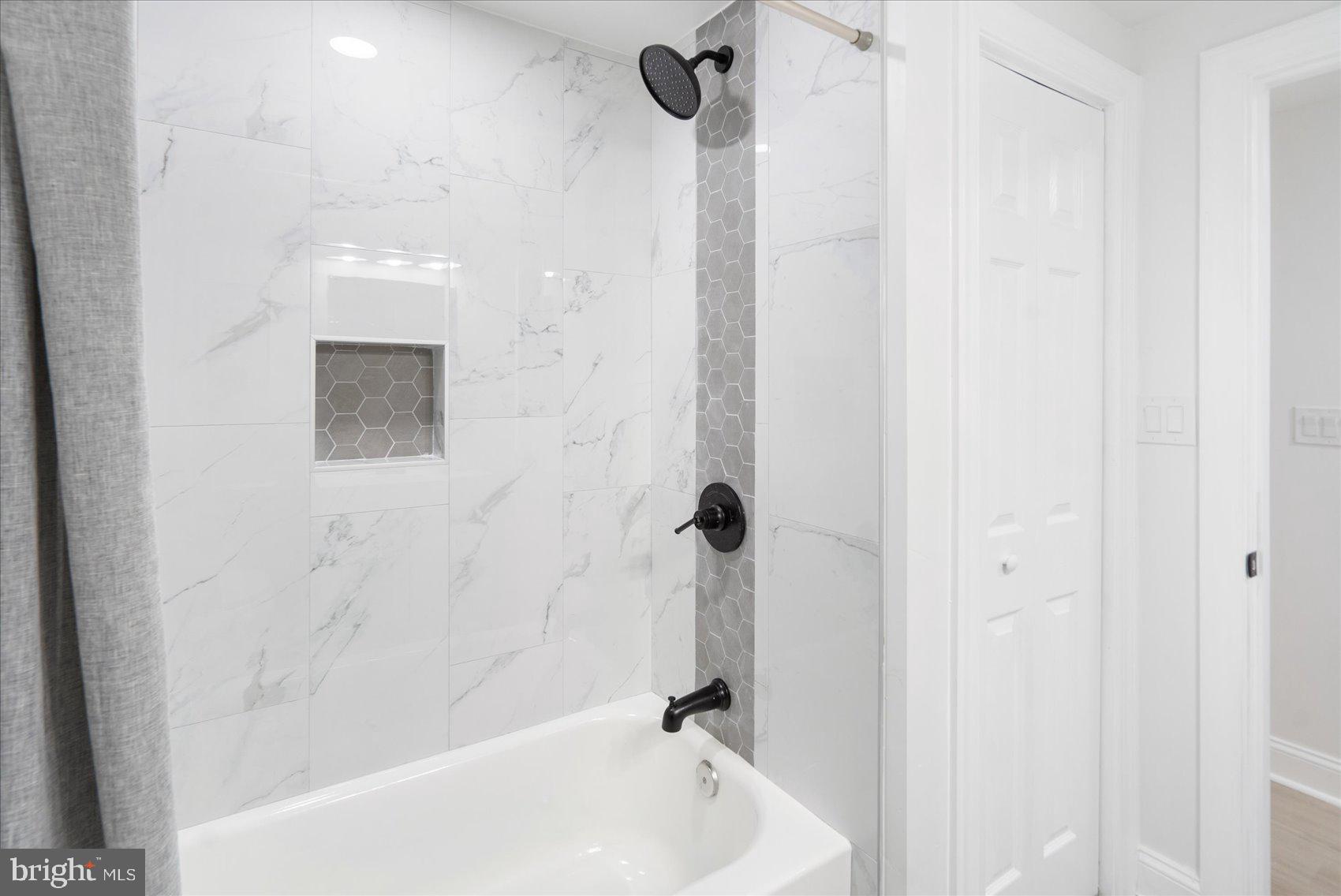 BRAMBLE HILLS - Residential