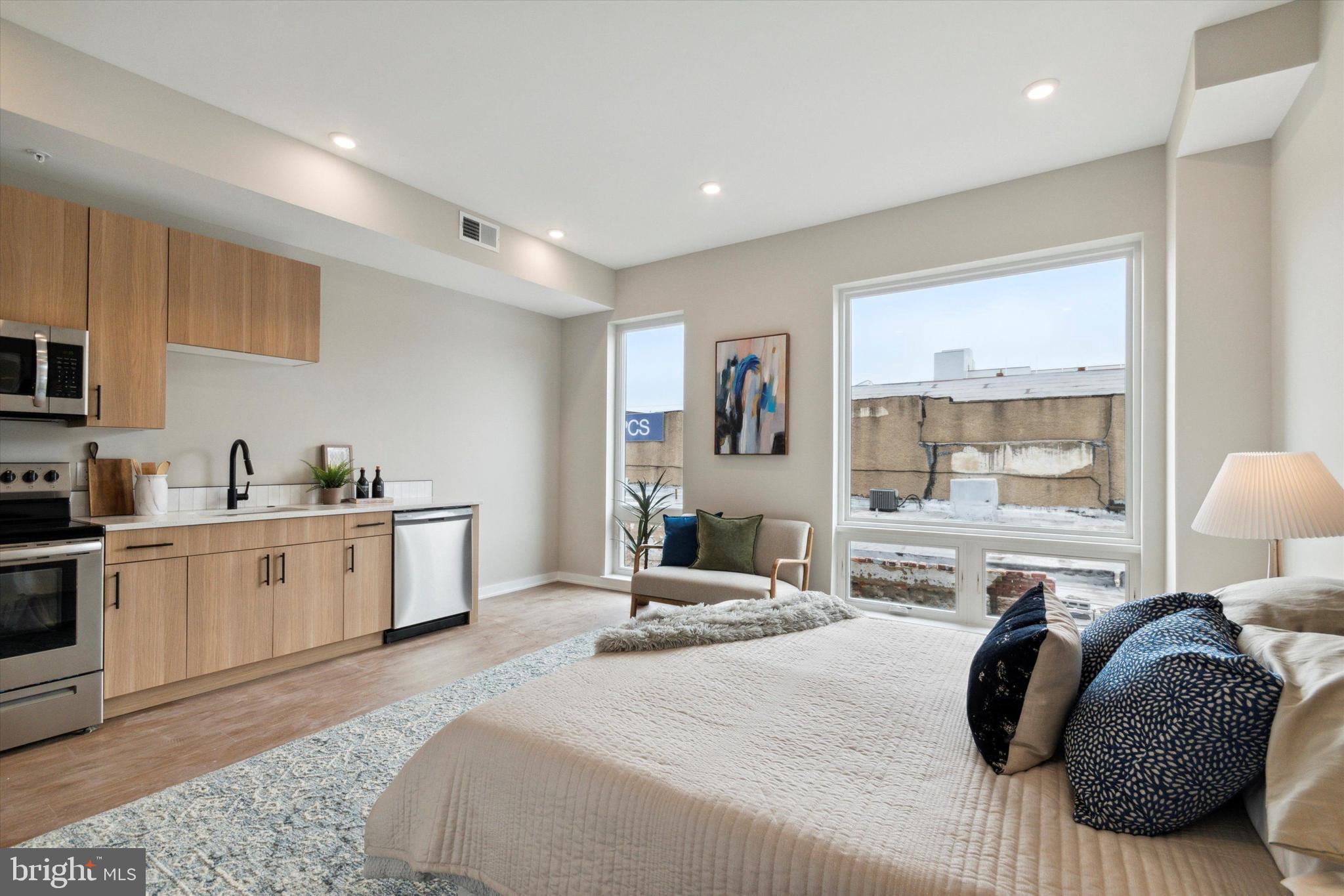 308 W CHELTEN AVENUE 408