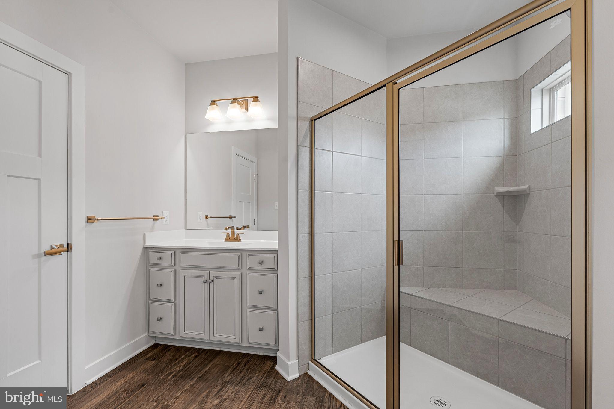 OAKDALE VILLAGE - Residential