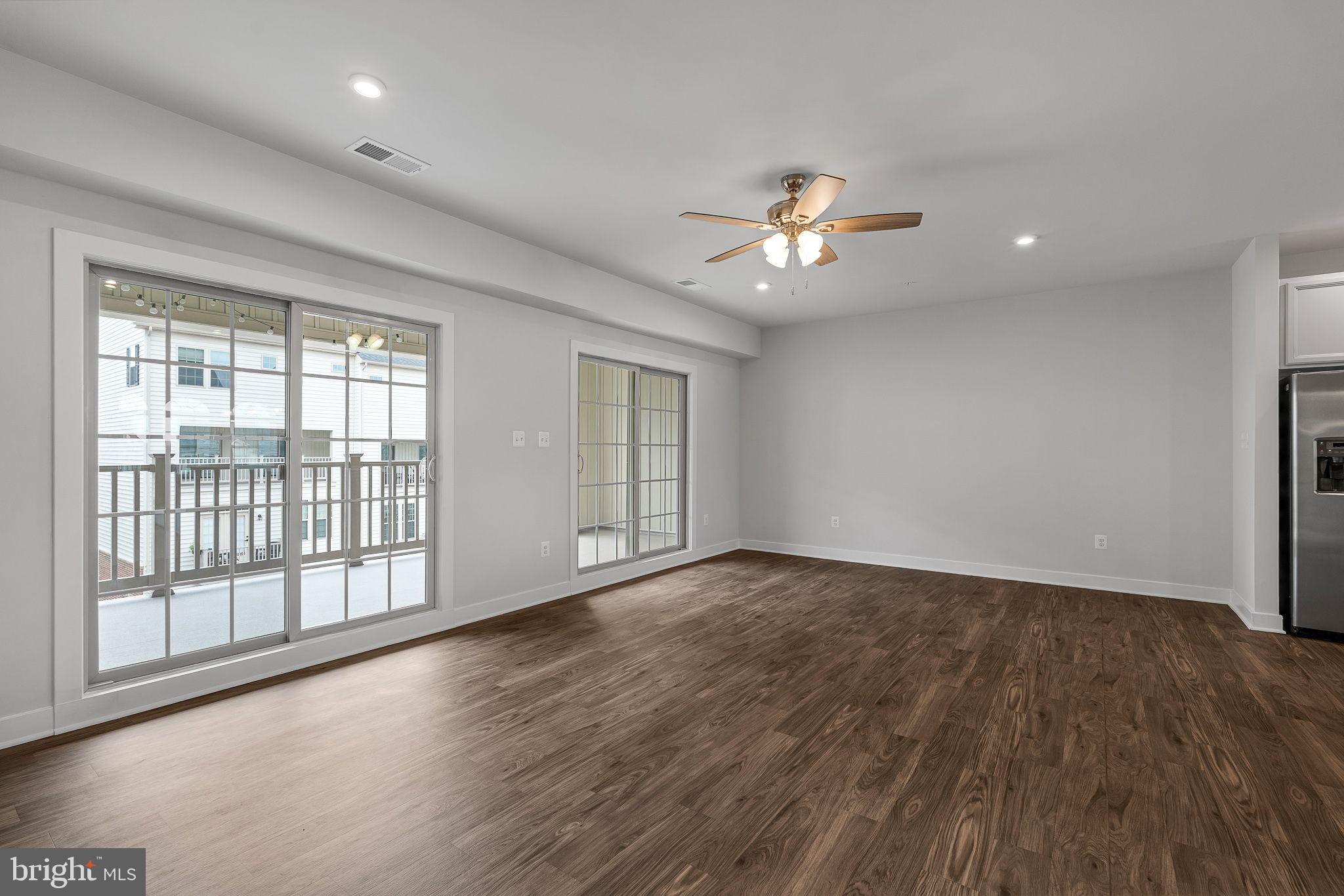 OAKDALE VILLAGE - Residential