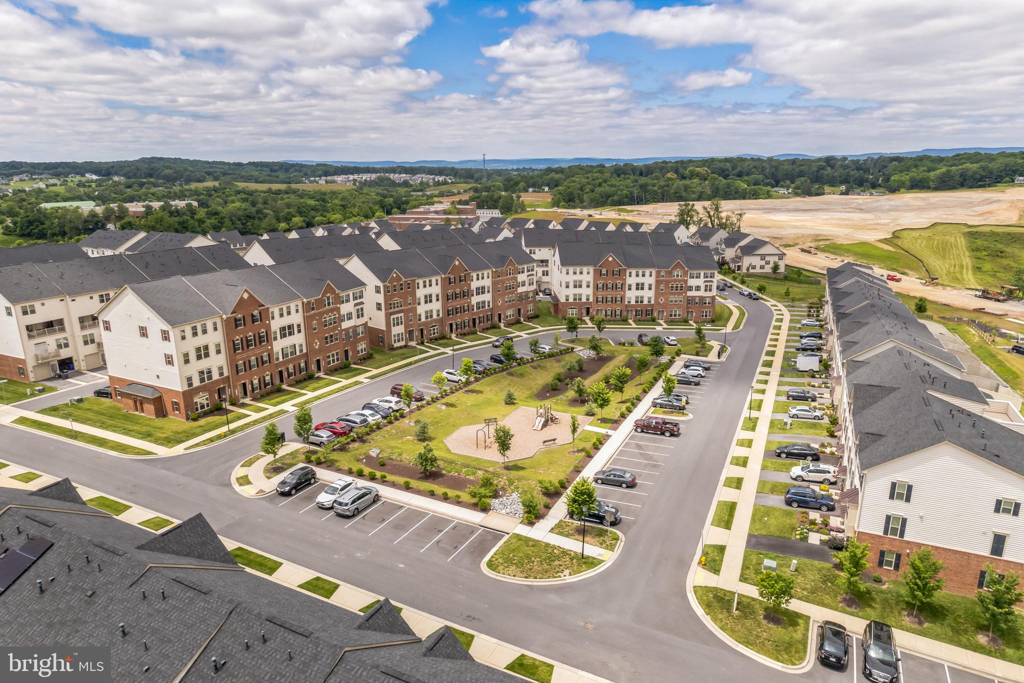 OAKDALE VILLAGE - Residential