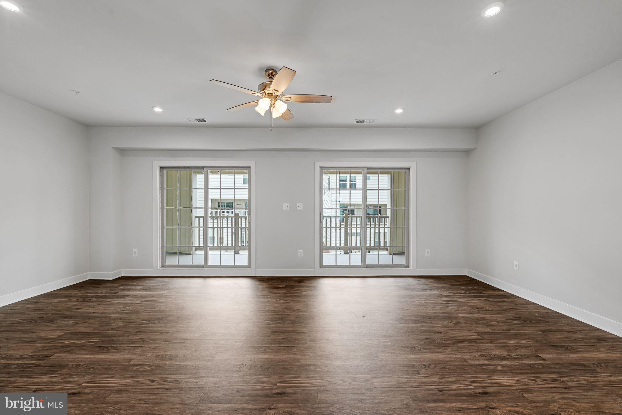 OAKDALE VILLAGE - Residential