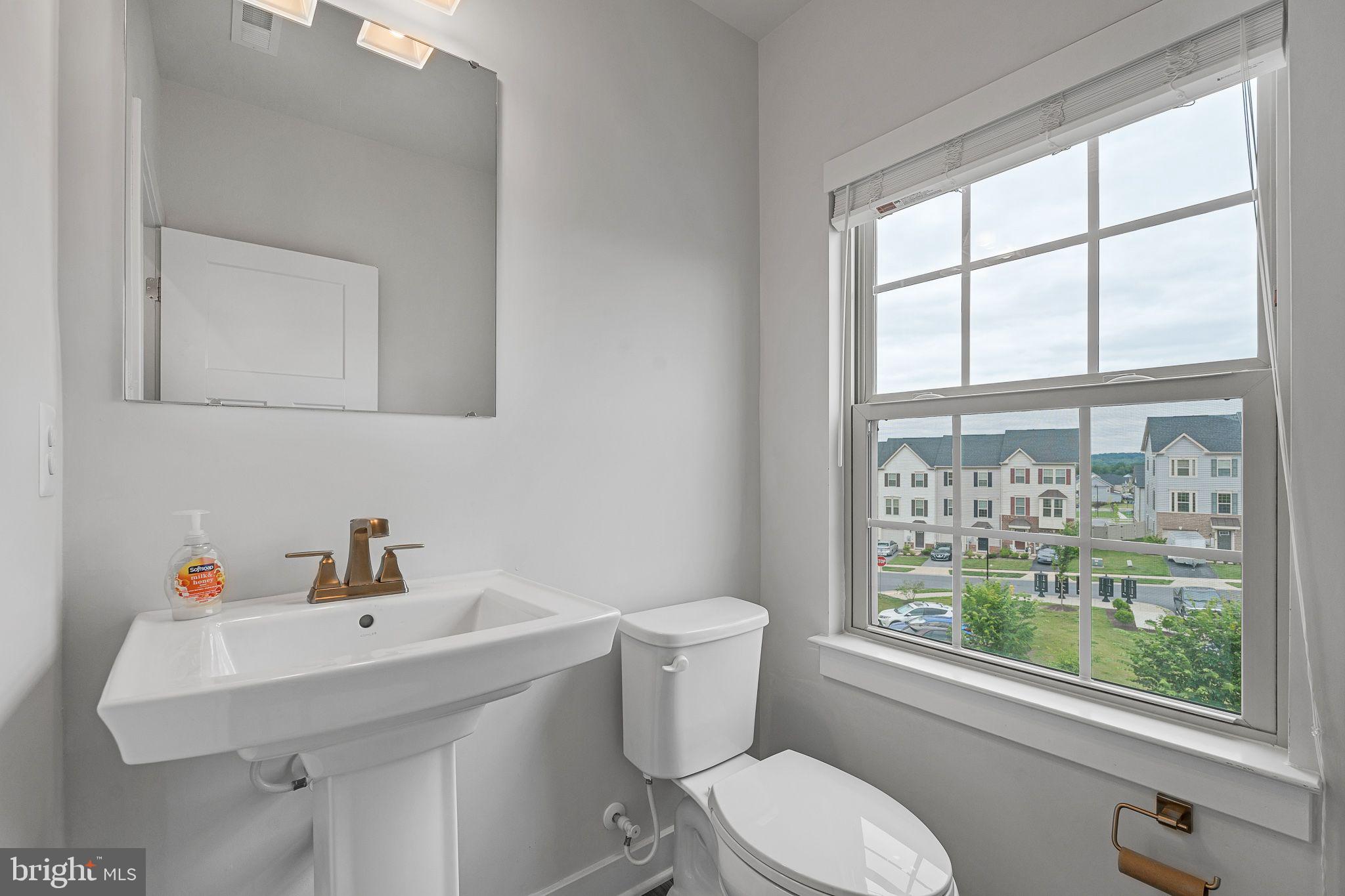 OAKDALE VILLAGE - Residential