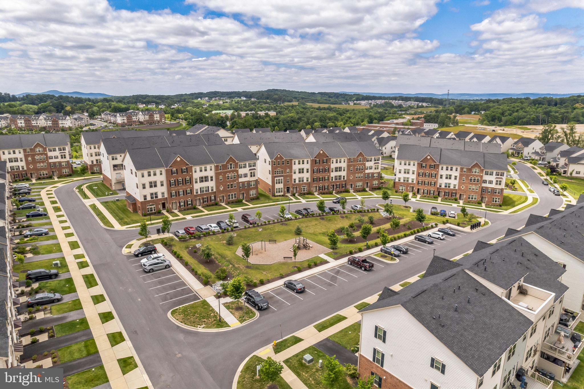 OAKDALE VILLAGE - Residential