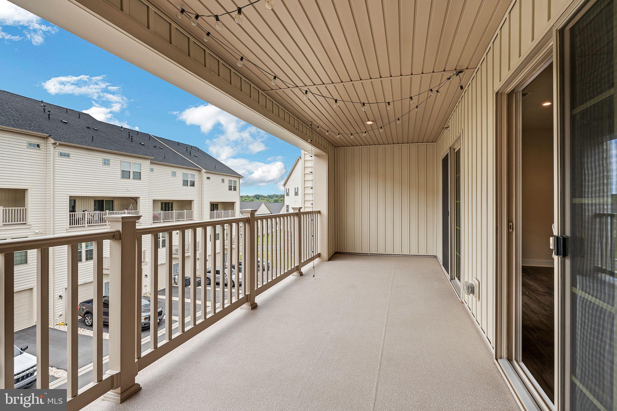 OAKDALE VILLAGE - Residential