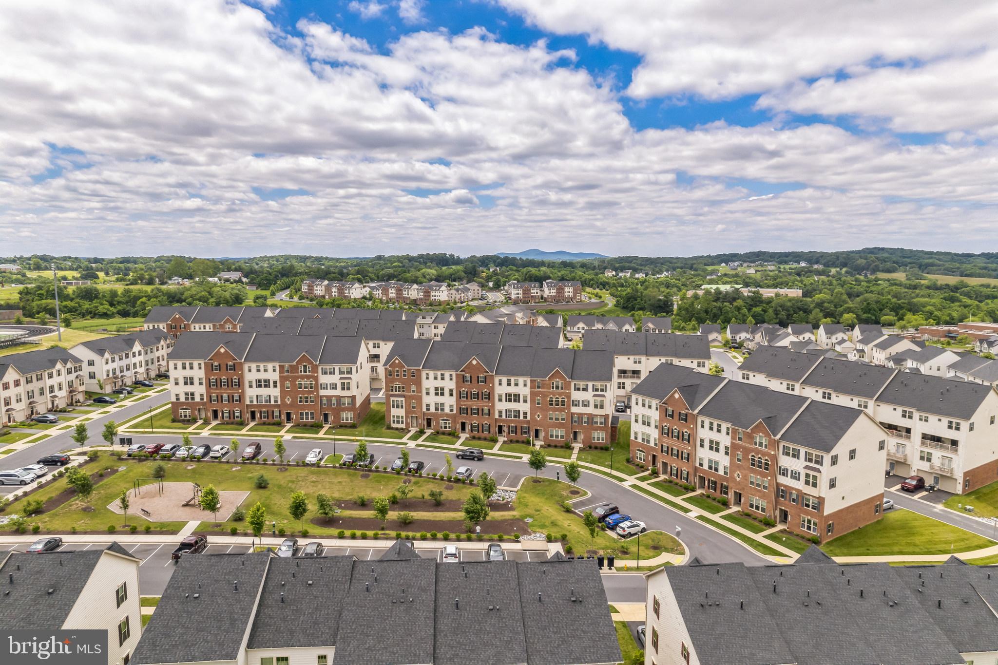 OAKDALE VILLAGE - Residential