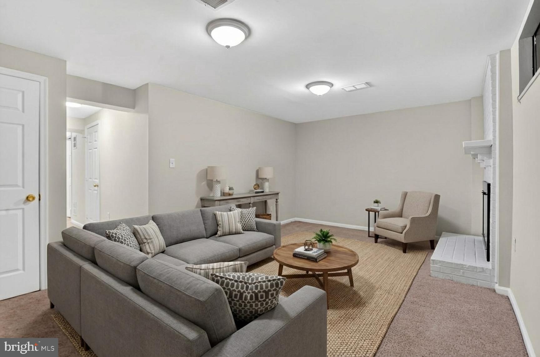 NEW GATE - Residential Lease