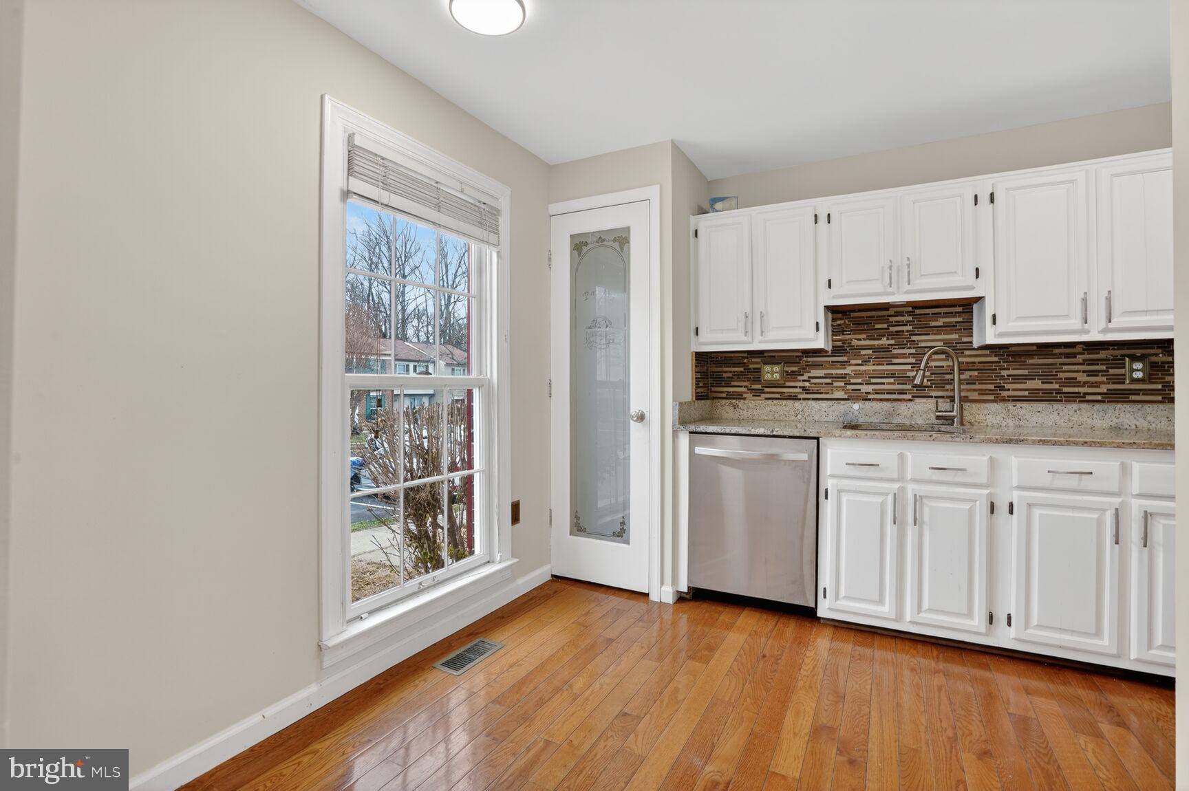 NEW GATE - Residential Lease