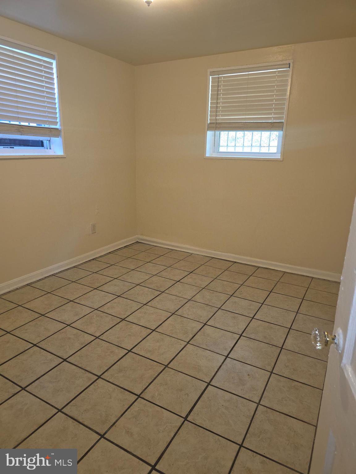 CONGRESS HEIGHTS - Commercial Sale